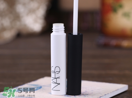 nars眼部打底怎么用?nars眼部打底使用方法